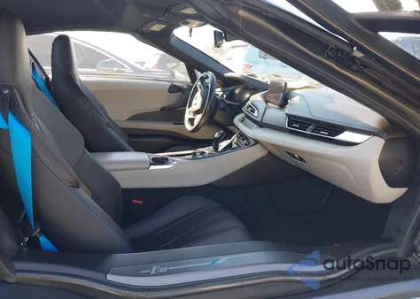 2019 BMW I8 z USA, uszkodzony, nr VIN WBY2Z6C58K7D37486
